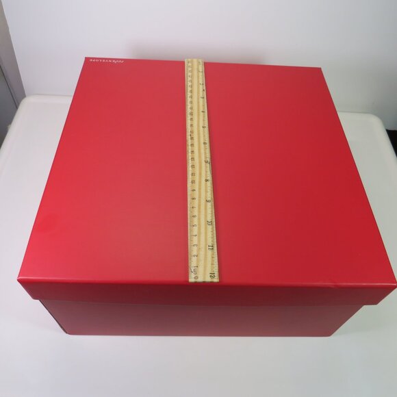 Extra Large (2) Red envelope brand + (3) smaller Red Gift Boxes - Picture 3 of 16